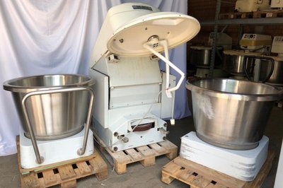 Spiral kneading machines W&P WERNER & PFLEIDERER UC 80 A