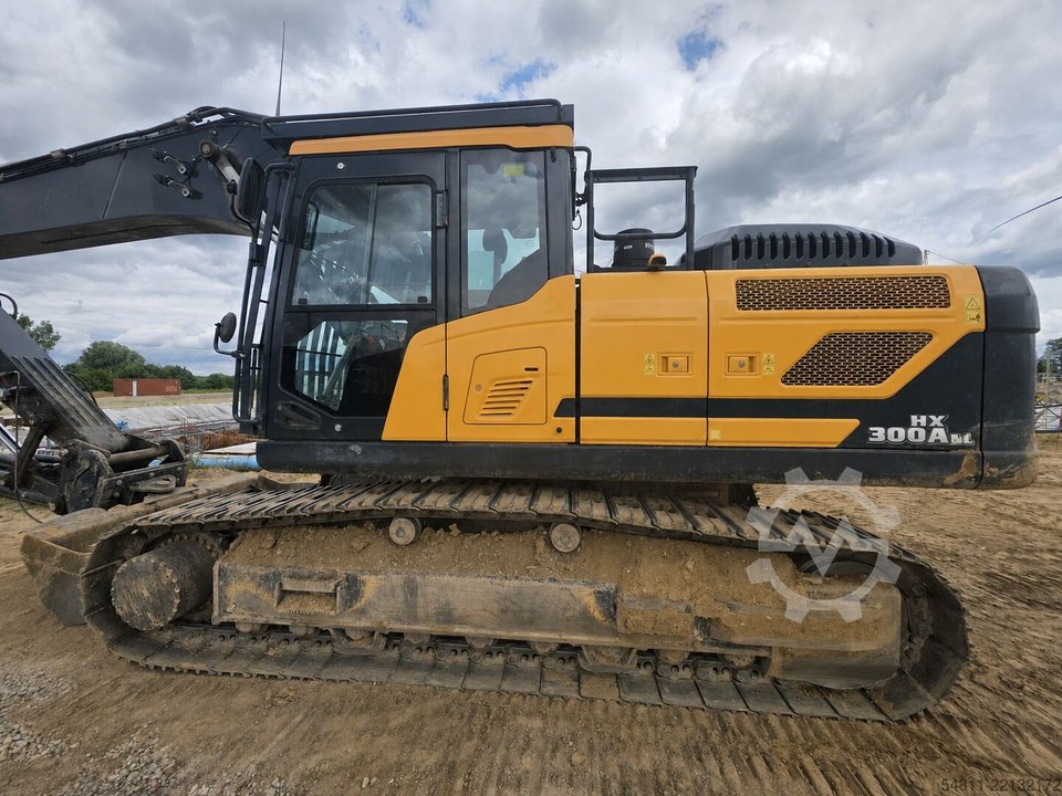 Hyundai HX300A