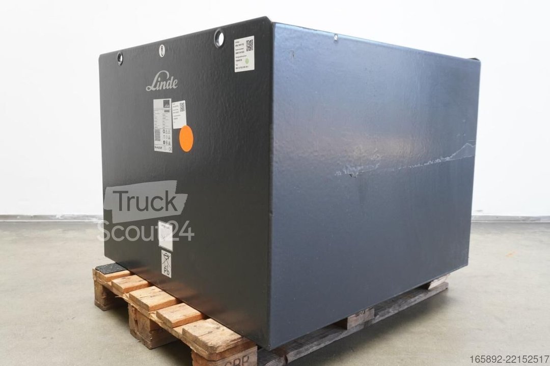 Gabelstaplerbatterie SUNLIGHT 80 Volt 6 PzS 930 Ah gebraucht