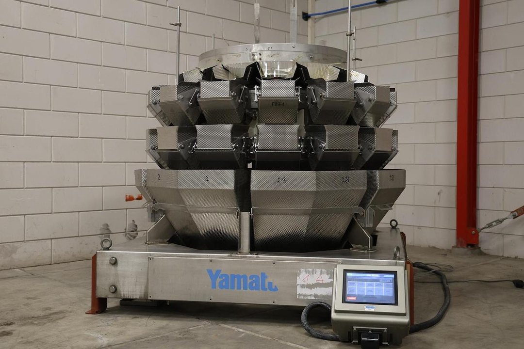 Universal machines YAMATO ADW-714-SWH multihead weigher