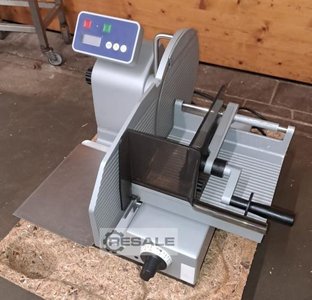 Cold-meat slicing machines GRAEF Master 3020
