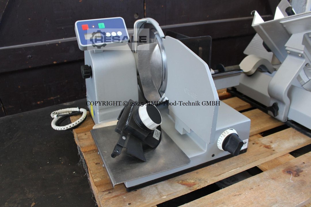 Cold-meat slicing machines GRAEF MASTER 3020 W