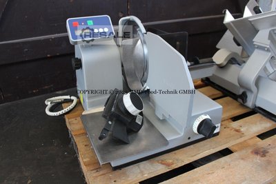 Cold-meat slicing machines GRAEF MASTER 3020 W