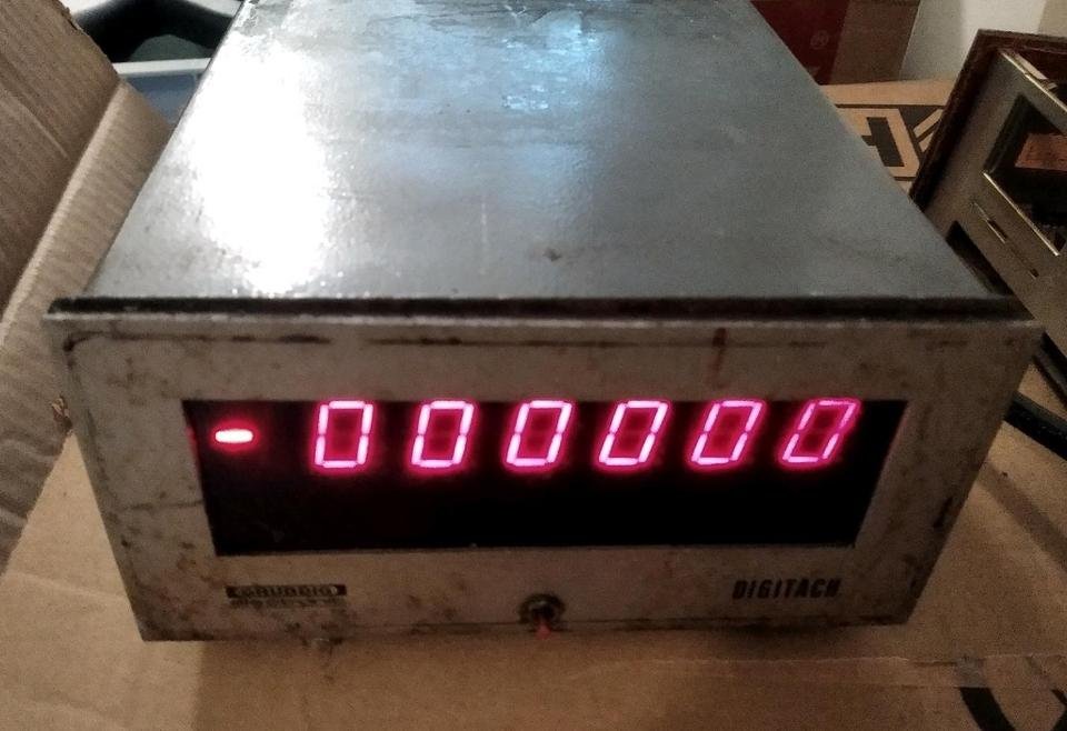Grundig DIGITACH R21 Digitalanzeige Fräsmaschine Deckel / MAHO