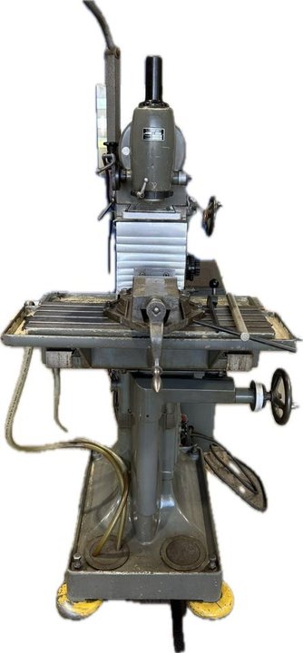 Deckel FP1 Universal Fräsmaschine SK40 + Rundtisch und Zubehör