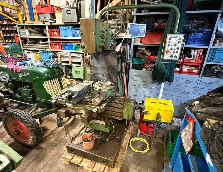 Infratirea FUS 25 Fräsmaschine Werkzeugfräsmaschine Werkstatt