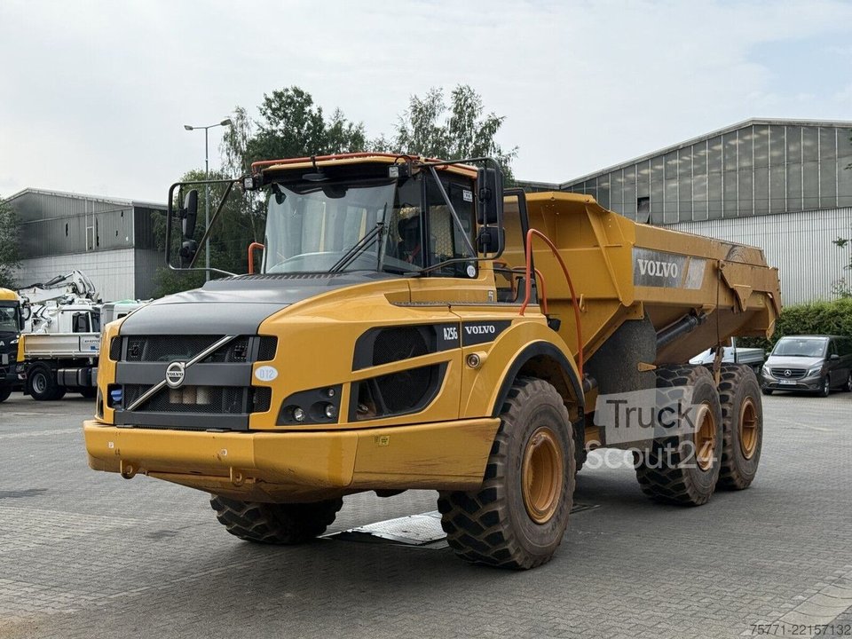 Muldenfahrzeug Volvo A25G 6x6   WOZIDŁO gebraucht