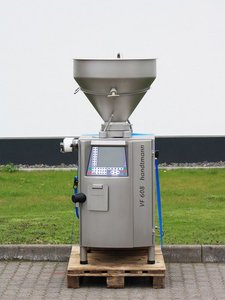 Filling and vacuum filling machines HANDTMANN VF 608