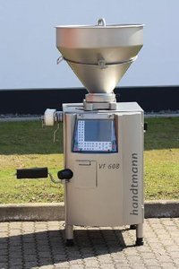 Filling and vacuum filling machines HANDTMANN VF 608