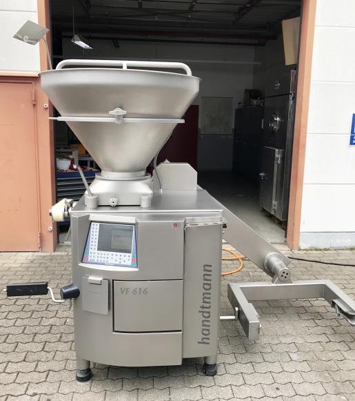 Filling and vacuum filling machines HANDTMANN VF 616