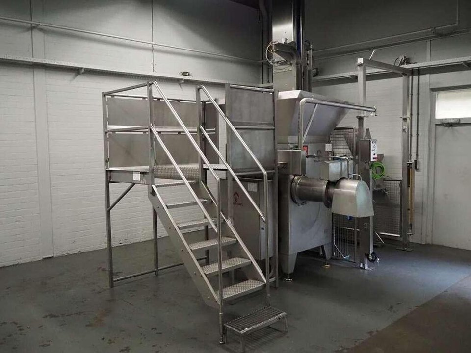 Meat mincers WOLFKING C250UNI