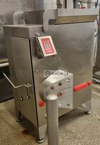Meat mincers LASKA Winkelwolf WW 130-2