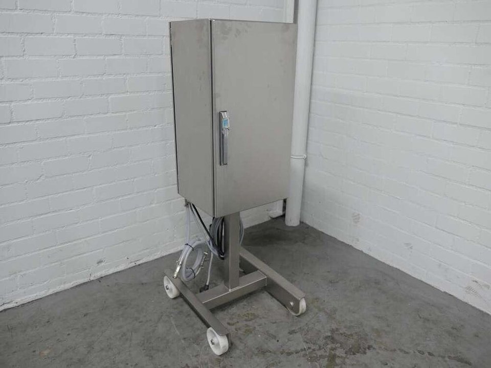 Labelling machines POLY CLIP ES5000