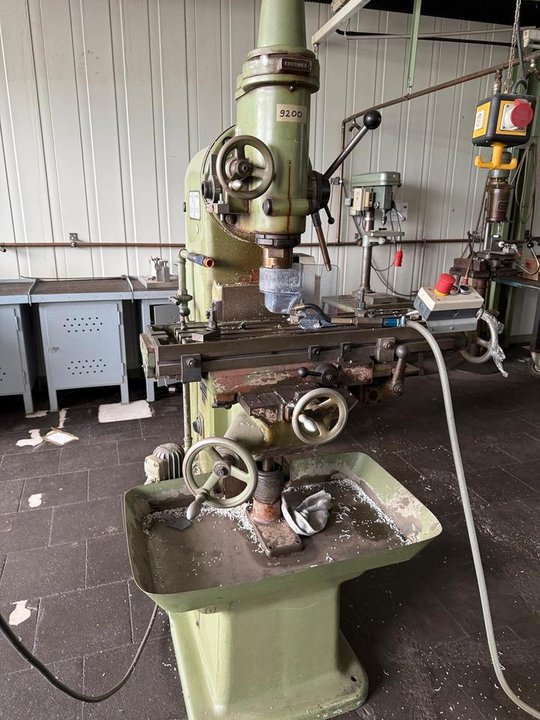 Steinel SV4d Fräsmaschine – massive Werkzeugfräsmaschine