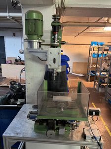 CNC-Fräse 3-Achsen Gusseisen THK Siemens – Fräsmaschine Metall