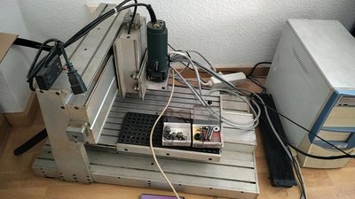 CNC-Fräsmaschine mit Steuer-PC, nccad Software & Zubehör