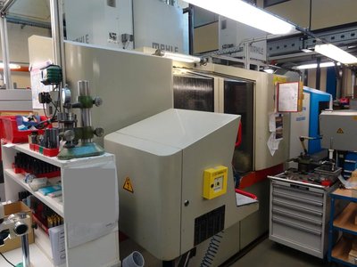 Gebrauchte Schütte WU500 Universelle Werkzeugschleifmaschine CNC