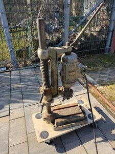 Robuste Säulenbohrmaschine DDR VEB Standbohrmaschine
