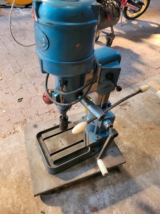 Säulenbohrmaschine Ständerbohrmaschine Tischbohrmaschine Cordia