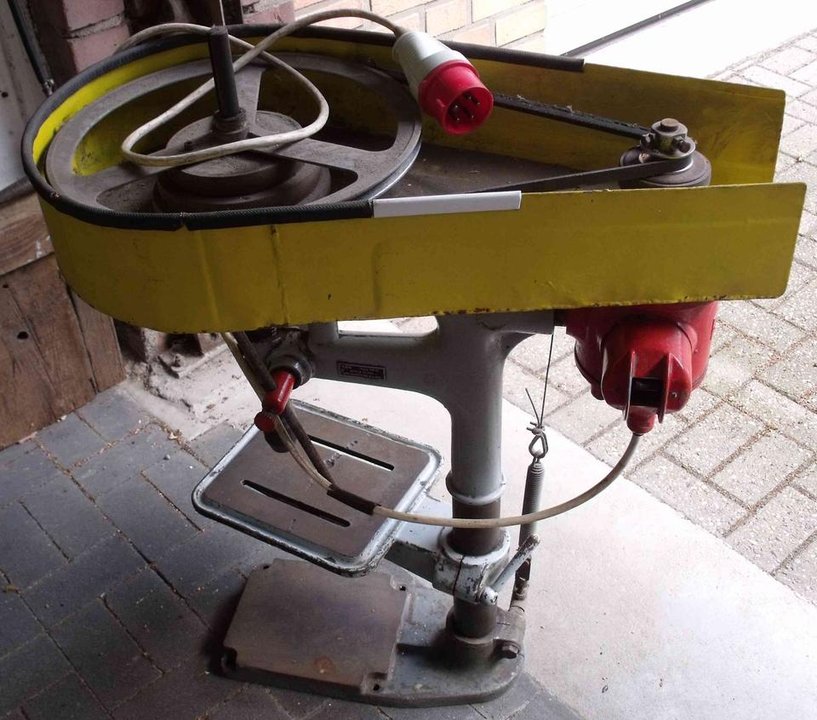 Standbohrmaschine Tischbohrmaschine AEG Typ: TB12