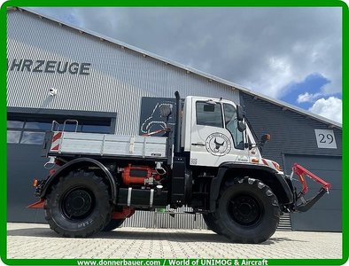 Mercedes-Benz Unimog U400 mit Werner Seilwide, 6 Zylinder, Reifendruckregelanlage , Mega Gerät