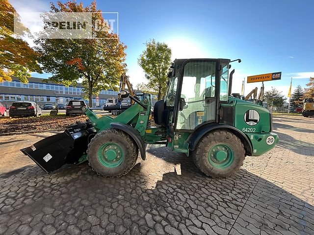 Caterpillar 906M