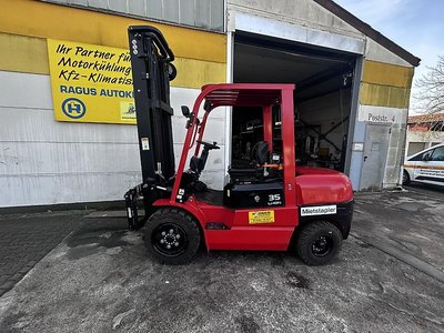 EP EFL352B Elektro 4-Radstapler mit Triplexmast
