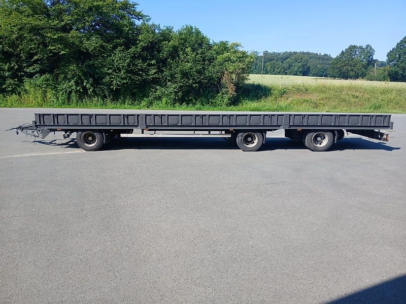 Eggers 3-Achs Plattformanhänger, 10,35m Ladelänge, Lenkachse, 85cm Fahrhöhe