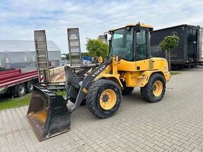 Volvo Radlader L 30 G m. Schaufel Palettengabel