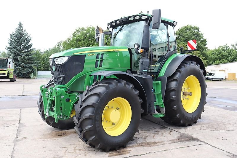 John Deere 6250R.GPS