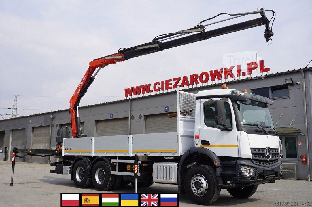 Plattform mit Kran Mercedes-Benz Arocs 2633 flatbed truck / Crane FASSI gebraucht