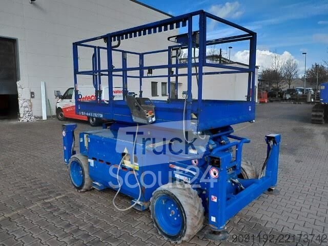 Scherenhebebühne SkyJack SJ6832 RTE gebraucht