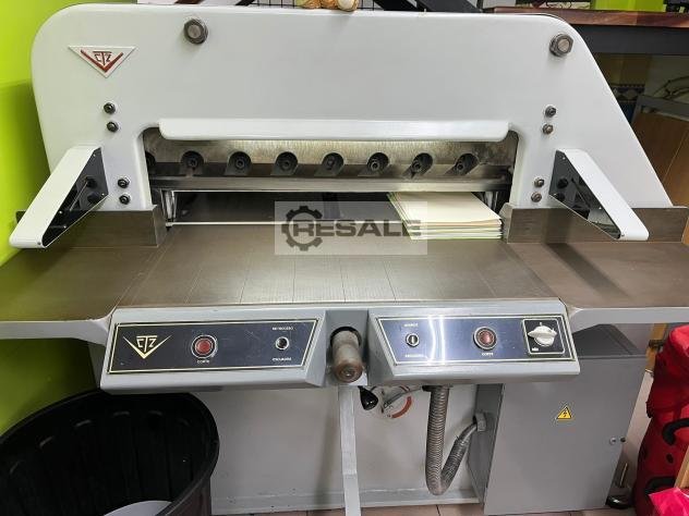 Paper cutters CTZ 82