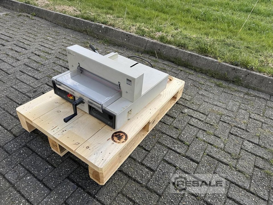 Paper cutting machines IDEAL 3915-95