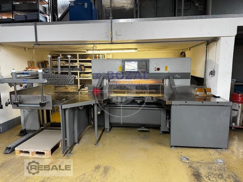 Paper cutting machines POLAR 137 XT-AT
