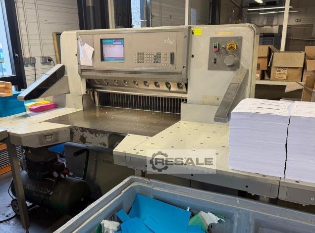 Paper cutting machines POLAR 92 E
