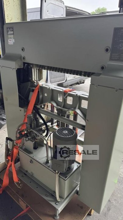Paper cutting machines POLAR 58 EM