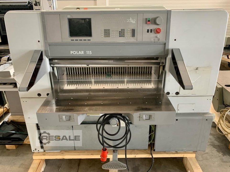 Paper cutting machines POLAR 115 E