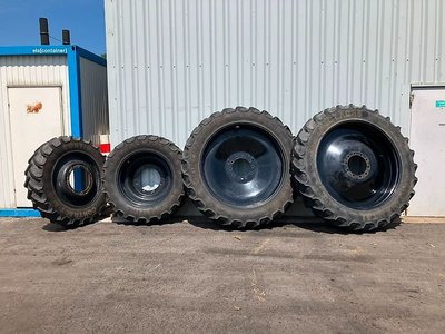 Continental New Holland NH T7.270, Pflegeräder, 320/90R32, 340/85R48, Spur 2,25 m