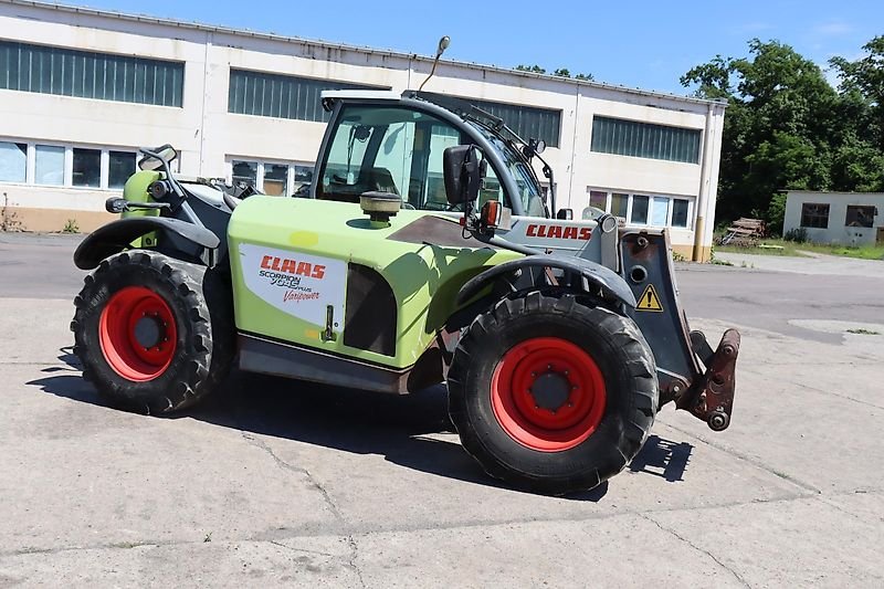 Claas SCORPION 7045