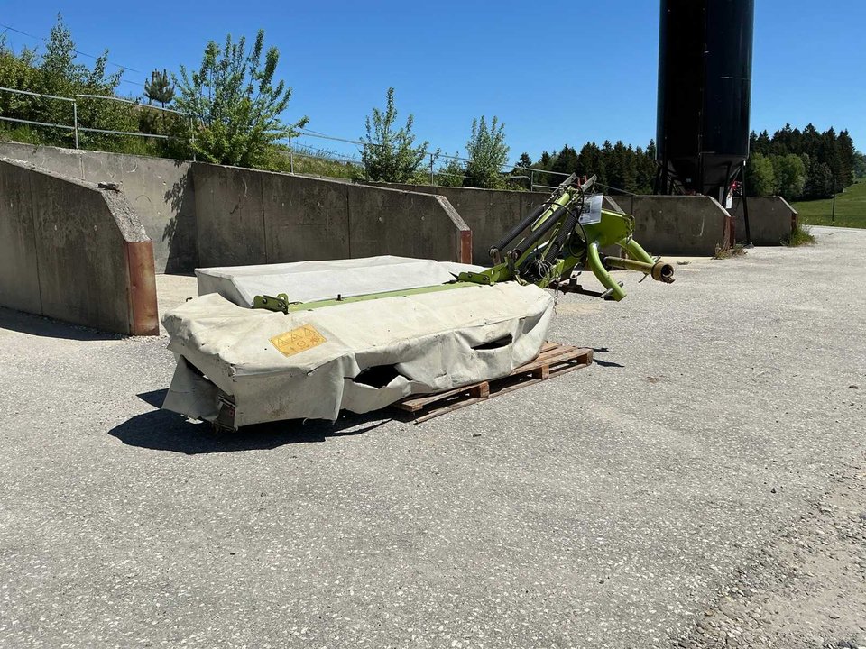 2004 Claas Corto 270S rear mower deck with conditioner