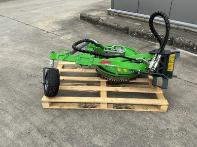 2023 Avant 700 Post Mower