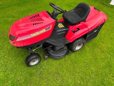 Twin-Cut Lawn Tractor