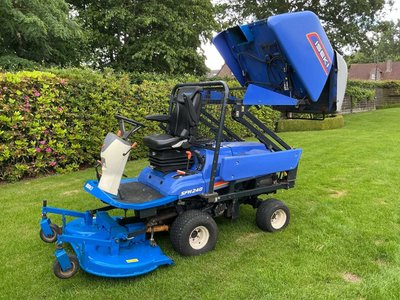 2009 Iseki SCMA54 Diesel front mower with collector SFH240EU