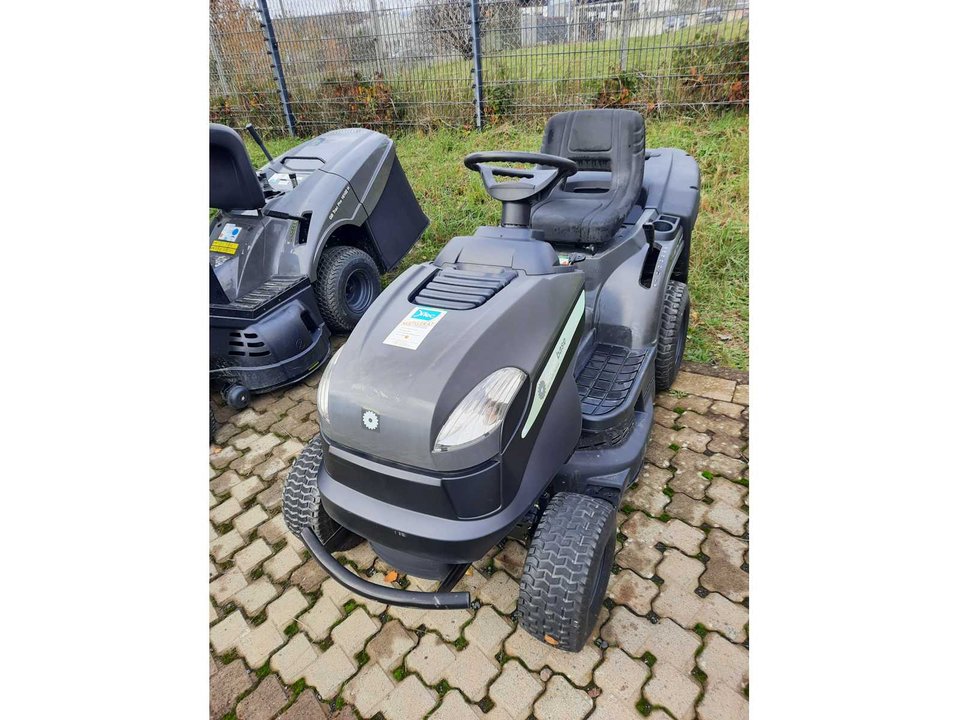 GREENBASE GB TRAC 884 M Lawn Tractor