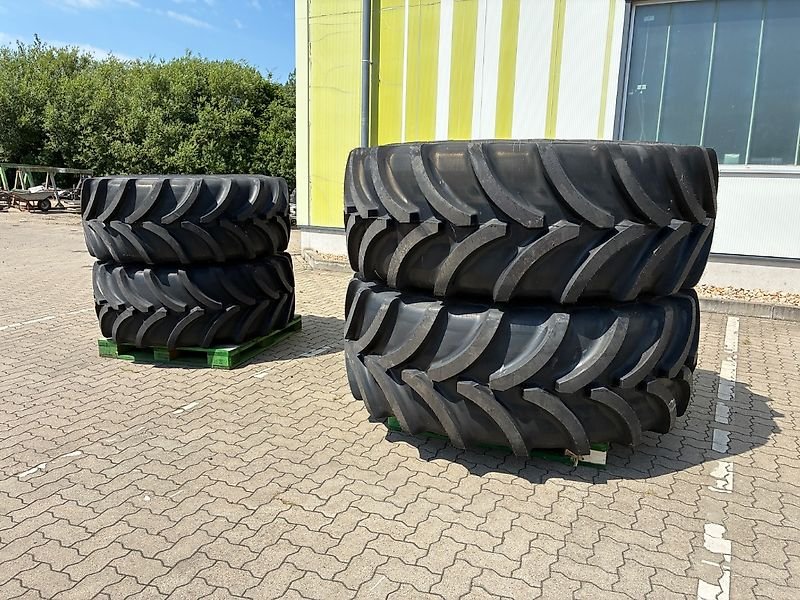 Vredestein 710/70 R42 / 600/70 R30