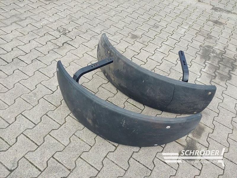 Massey Ferguson 2 STÜCK KOTFLÜGEL 35 CM
