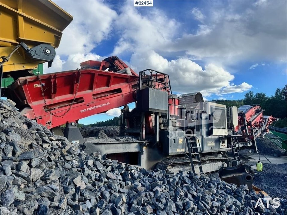 Schuttbrecher Sandvik QH331 Cone Crusher with Hanging Screen gebraucht