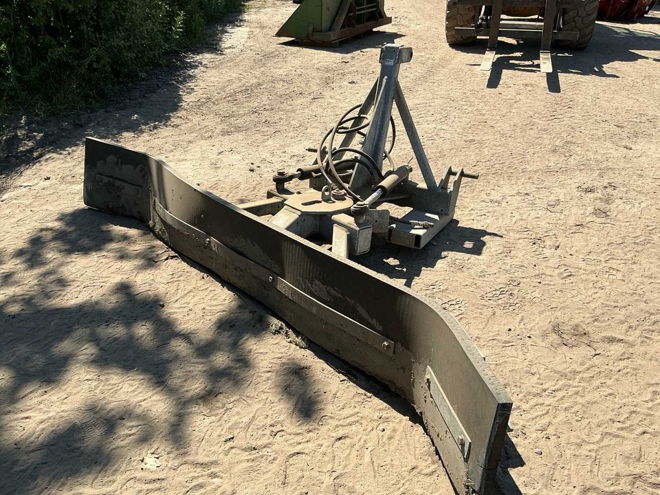 Snow plow