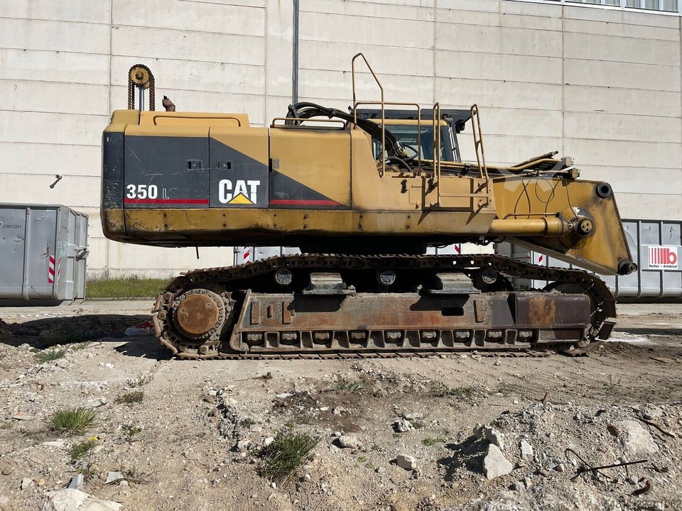 Caterpillar 350L demolition excavator 28m boom